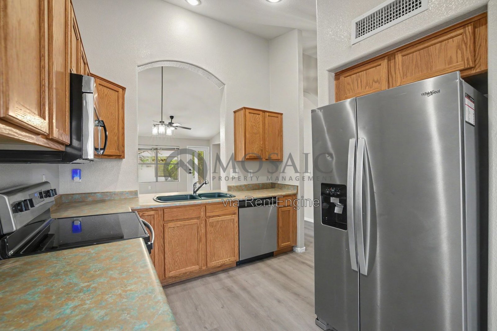 Newly upgraded Finley Farms 3 bed/2 bath With HUGE BACKYARD! property image