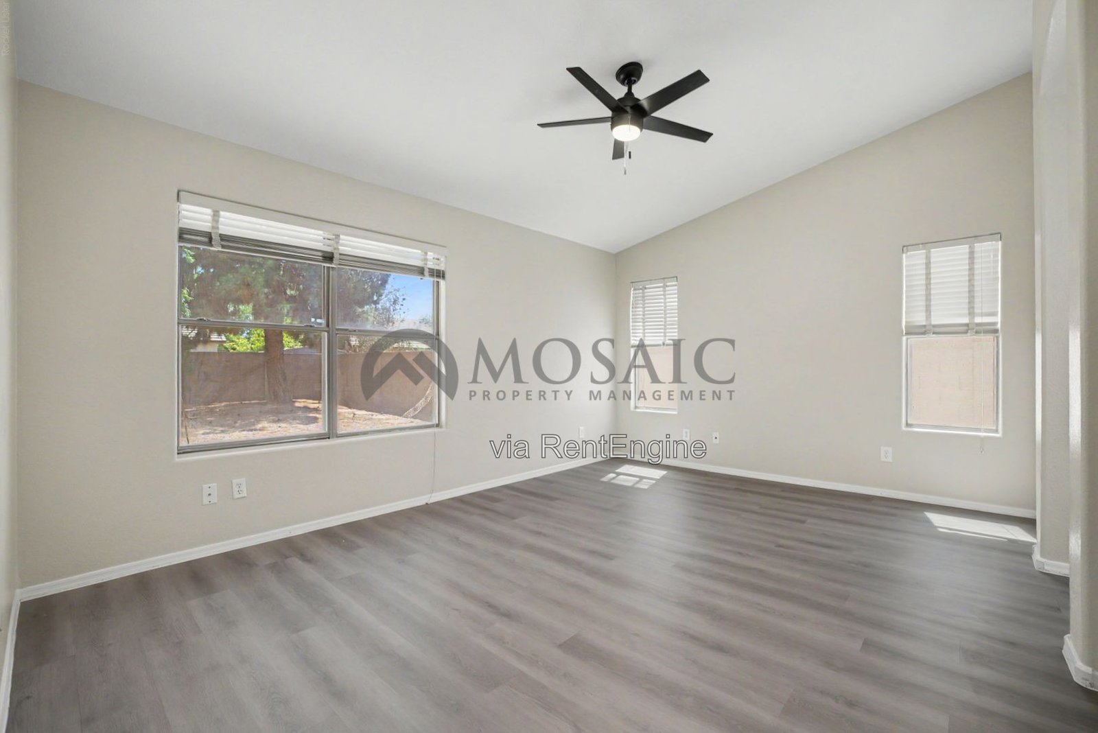 Newly upgraded Finley Farms 3 bed/2 bath With HUGE BACKYARD! property image