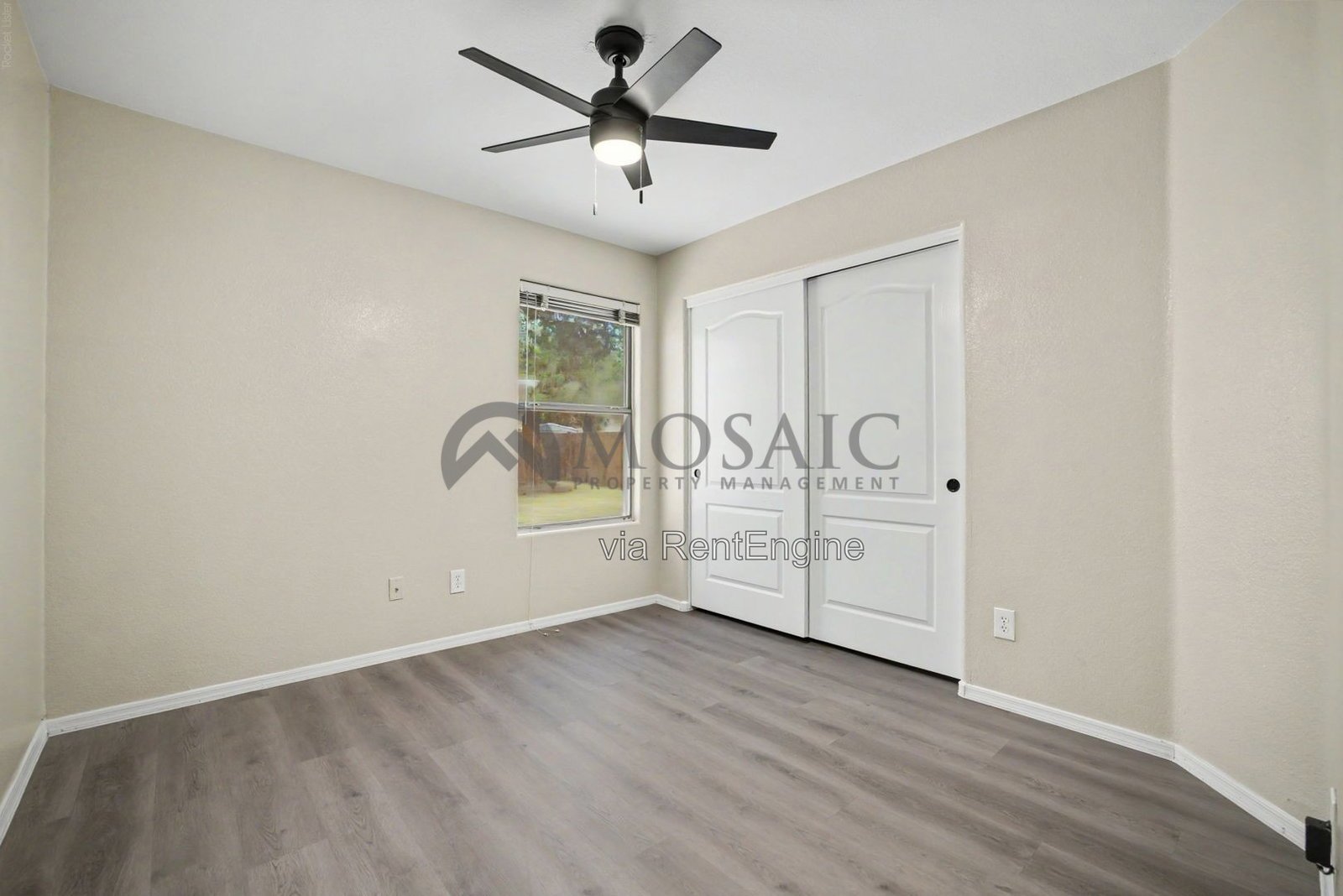 Newly upgraded Finley Farms 3 bed/2 bath With HUGE BACKYARD! property image
