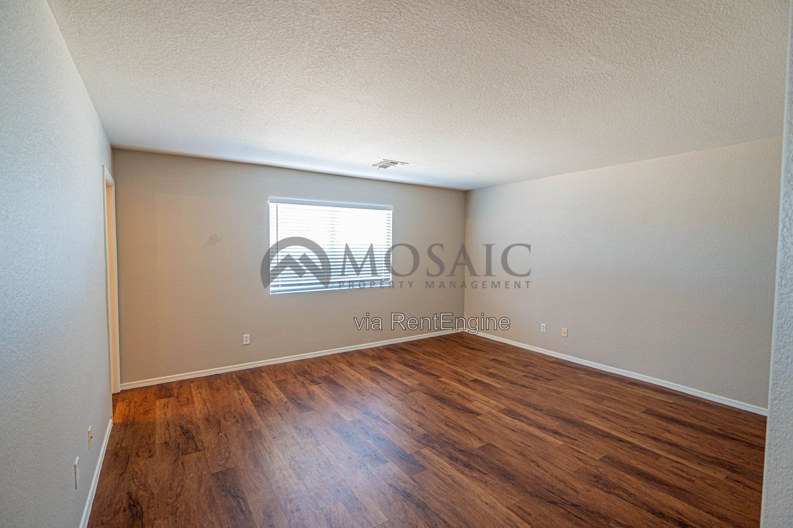 Perfect 3 bed/2 bath home in Johnson Ranch! property image