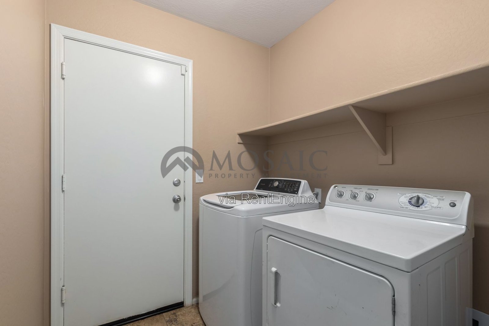 COZY 3 Bedroom/2 Bath Home in San Tan Valley property image