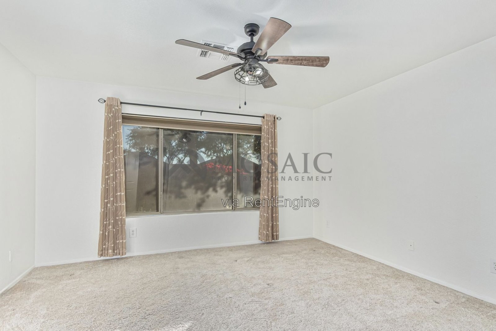 Lovely 3 bed/2 bath home in Surprise property image
