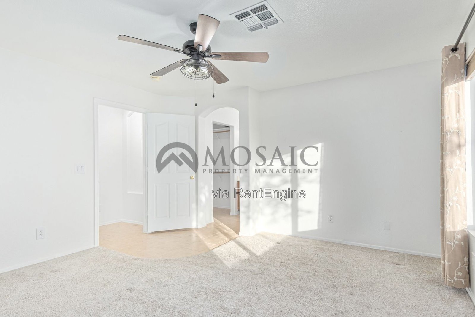 Lovely 3 bed/2 bath home in Surprise property image
