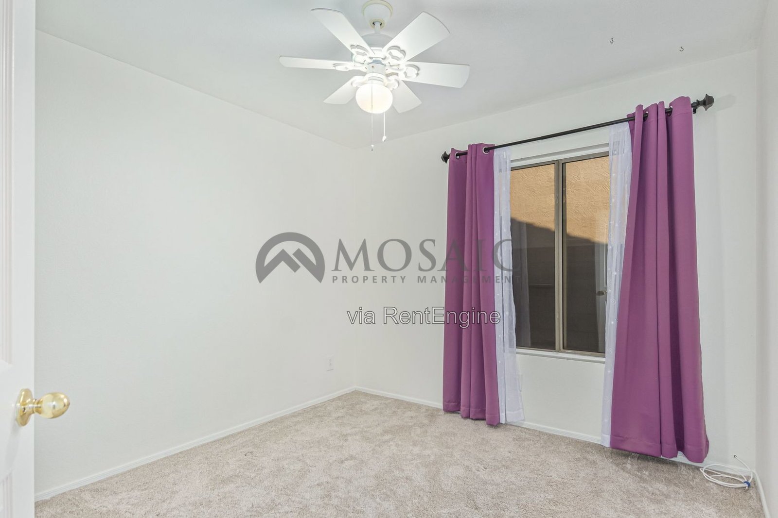 Lovely 3 bed/2 bath home in Surprise property image