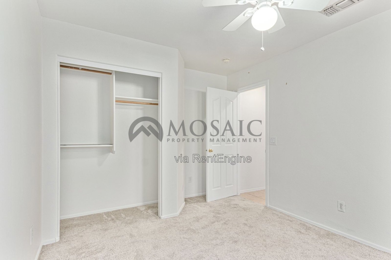 Lovely 3 bed/2 bath home in Surprise property image