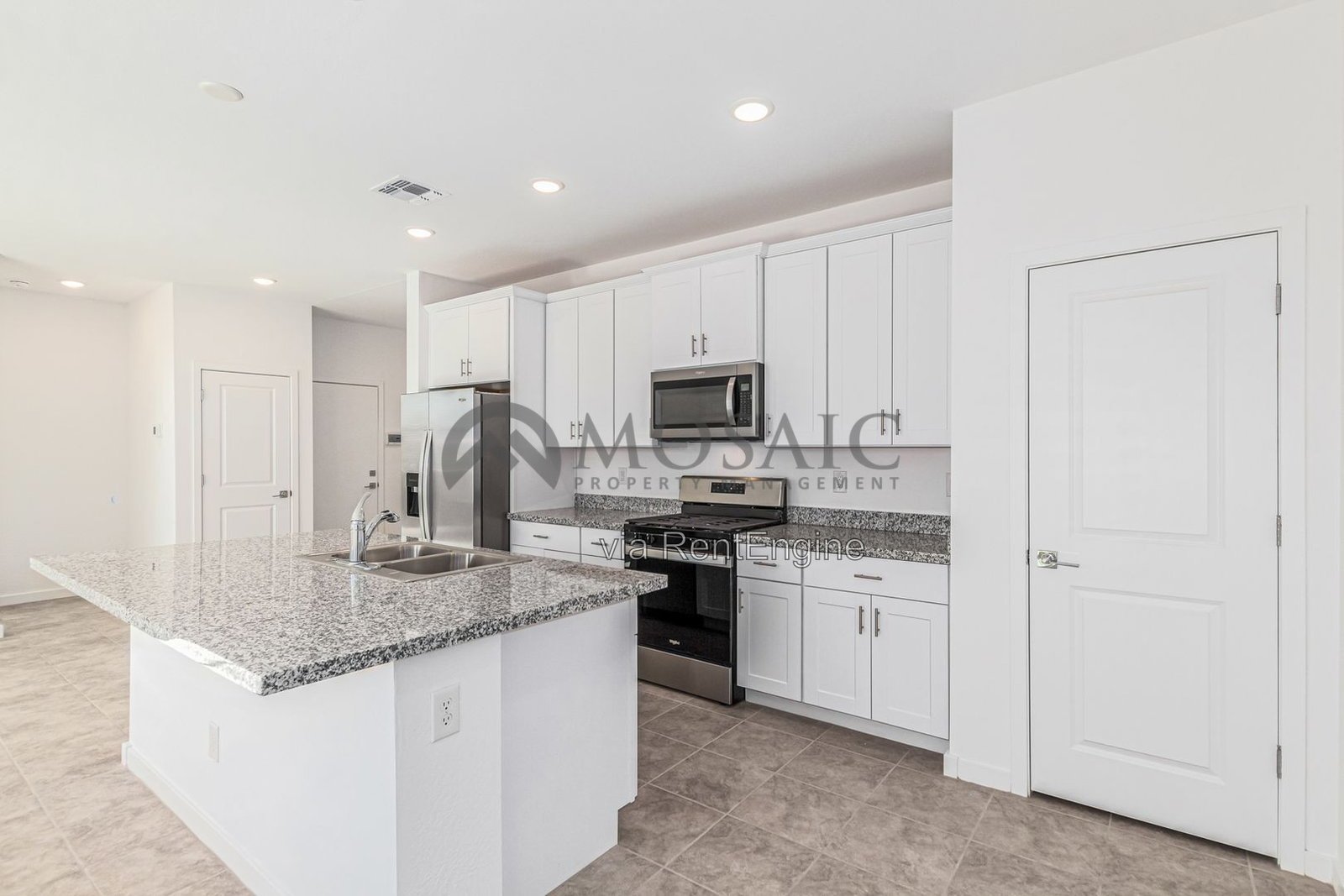 CHARMING MODERN 3 bed/2bath home! property image