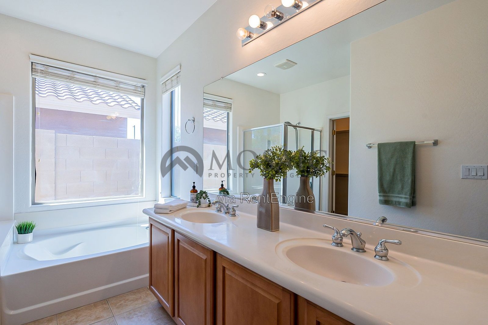Gorgeous 3br/2b Home Plus Den and CASITA!! property image