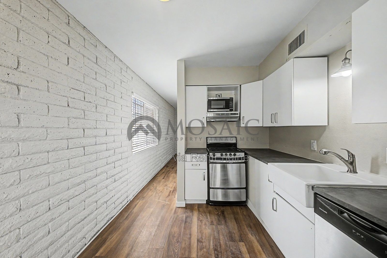 Beautiful affordable home in the heart of Tempe!     **Section 8 Accepted** property image