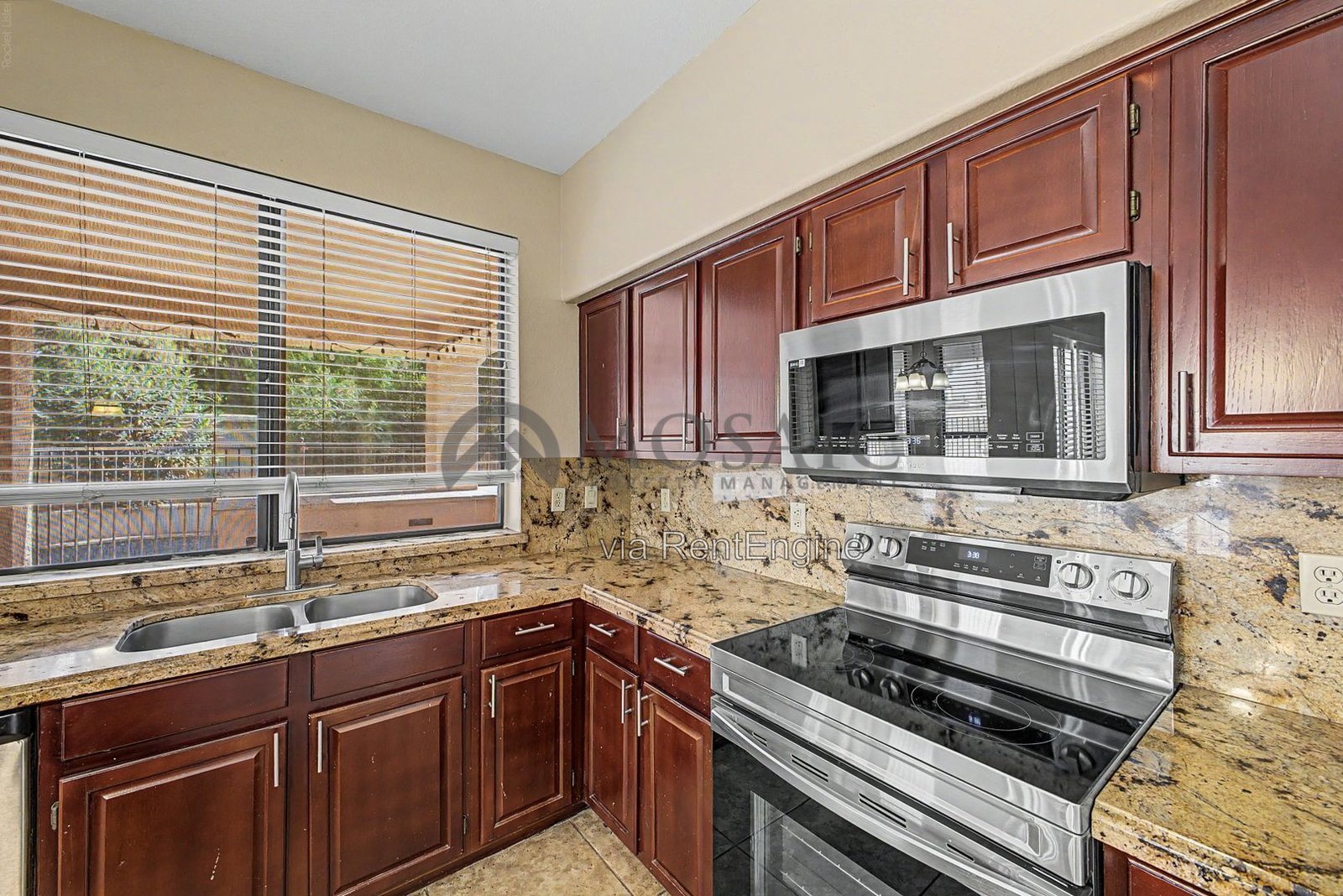 Sprawling  Val Vista Lakes 4 Bed, 3 Bath Home with Resort-Style Backyard! property image