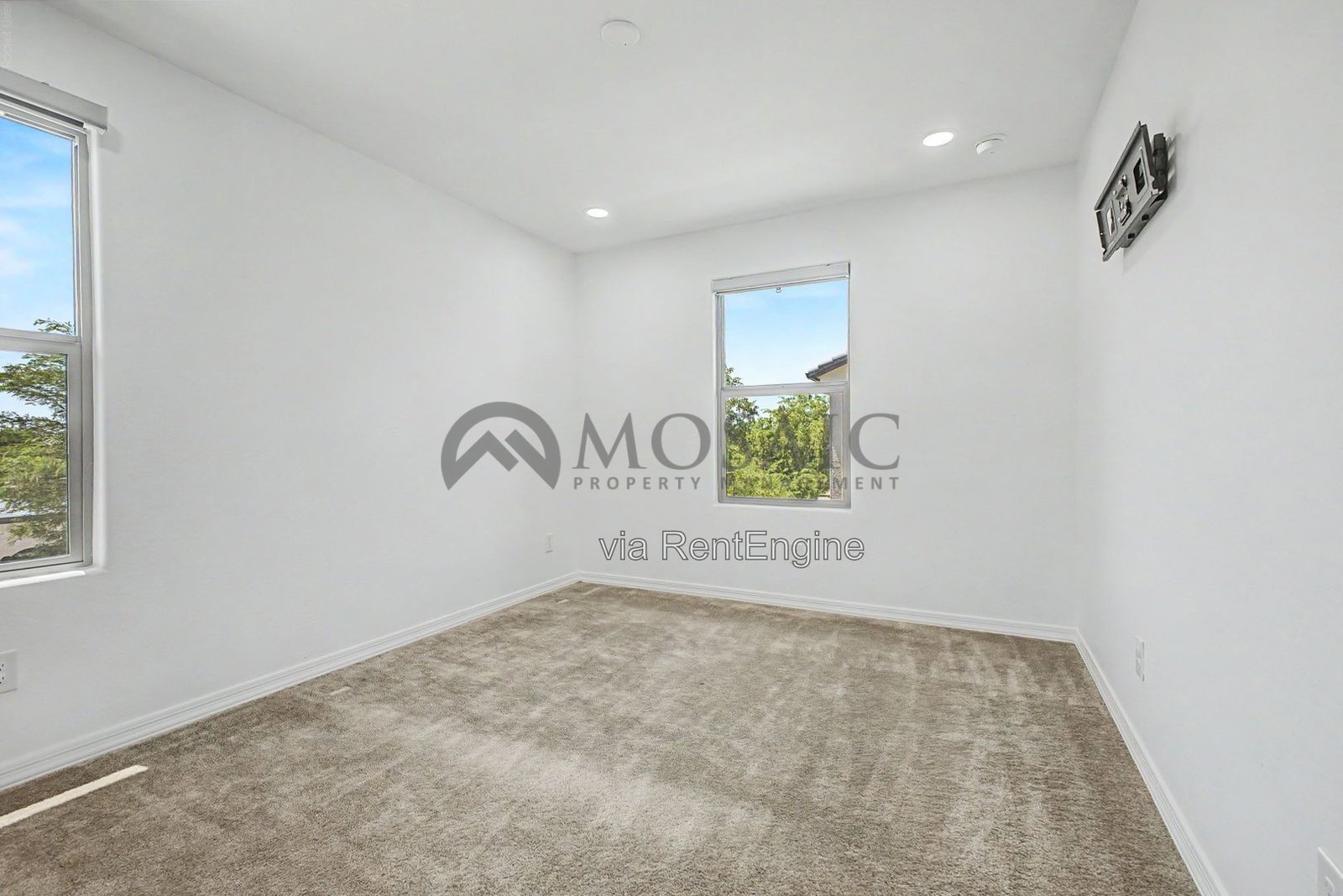 Amazing 3 bed, 2.5 bathroom home in Mesa! property image
