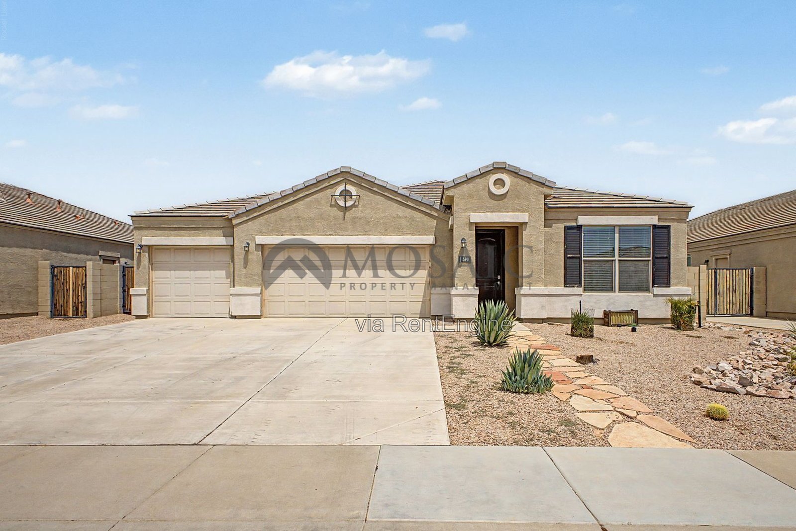 Stunning 3 bed, 2 bathroom home in San Tan Valley! property image