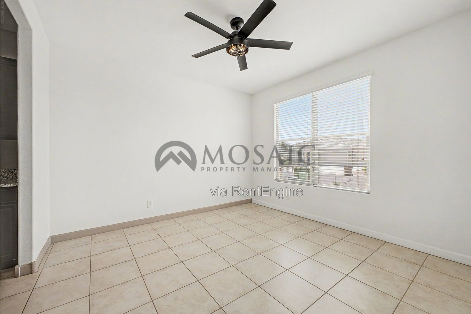 Stunning 3 bed, 2 bathroom home in San Tan Valley! property image