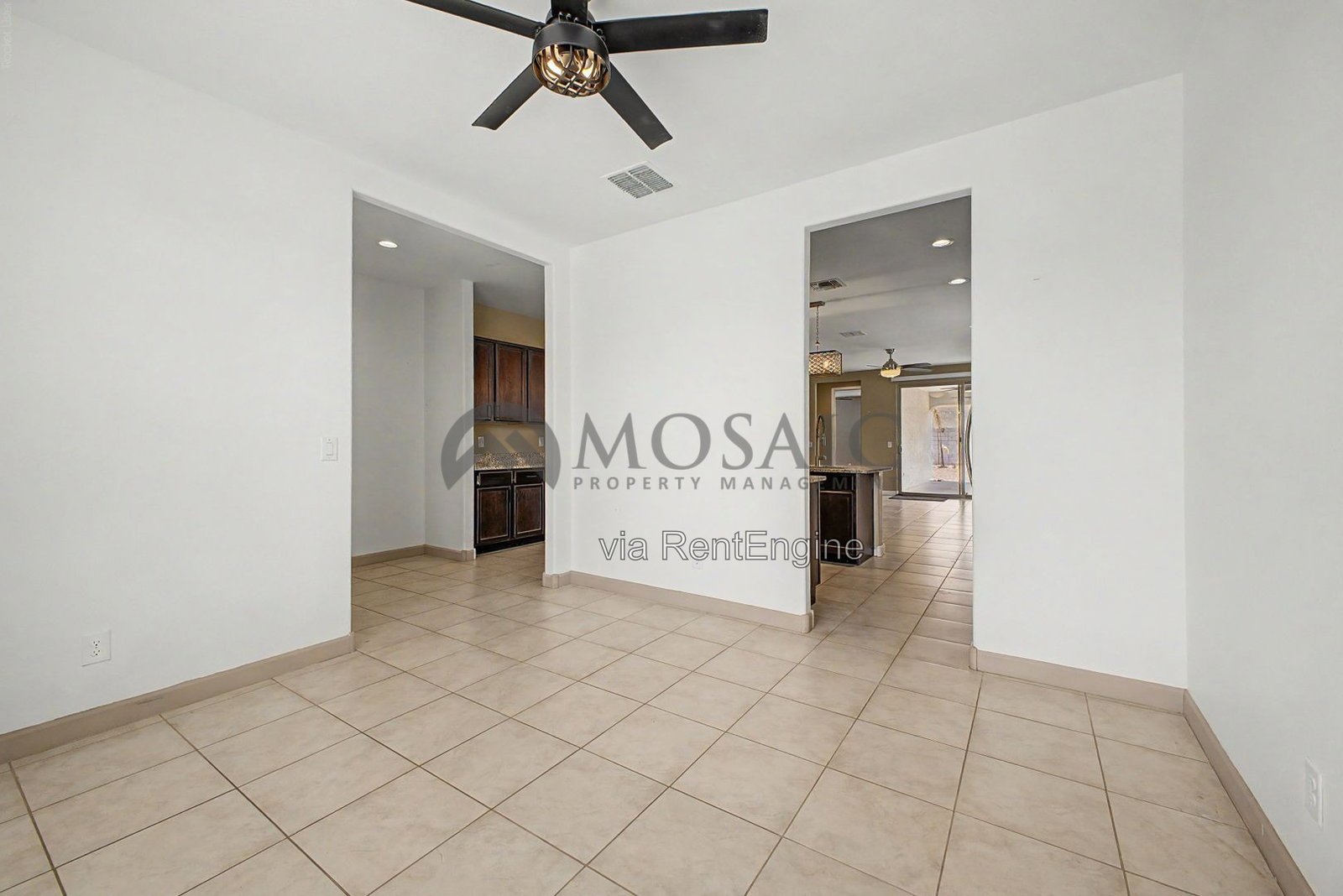 Stunning 3 bed, 2 bathroom home in San Tan Valley! property image