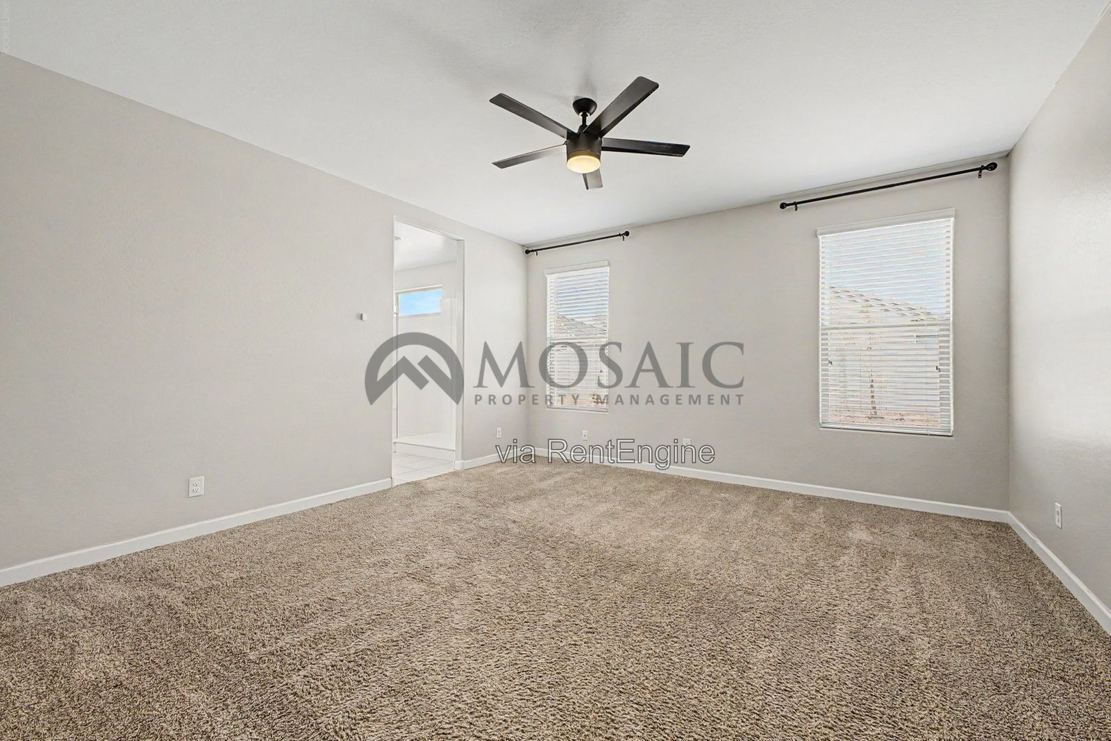 Stunning 3 bed, 2 bathroom home in San Tan Valley! property image