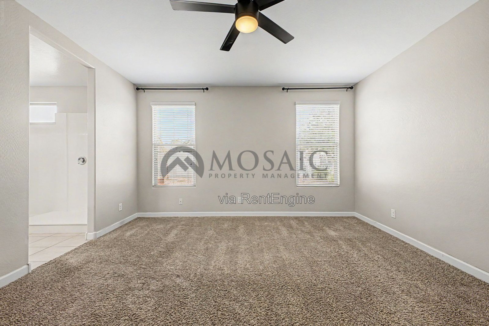 Stunning 3 bed, 2 bathroom home in San Tan Valley! property image