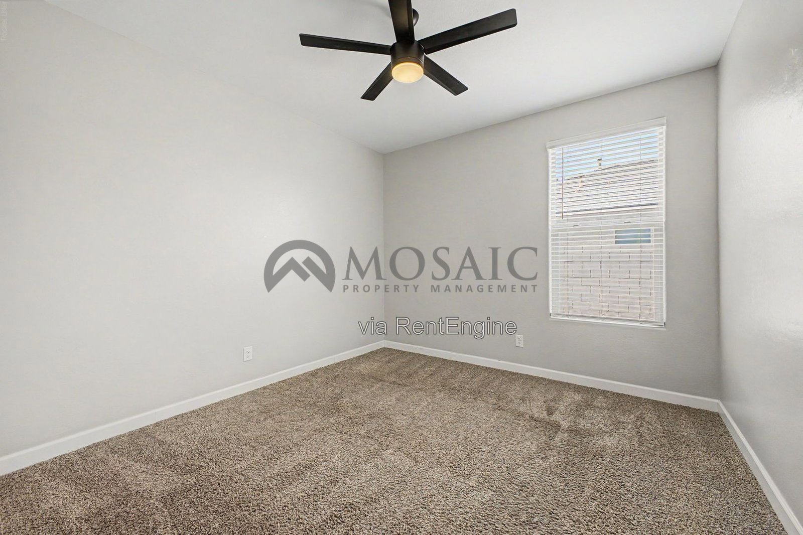 Stunning 3 bed, 2 bathroom home in San Tan Valley! property image