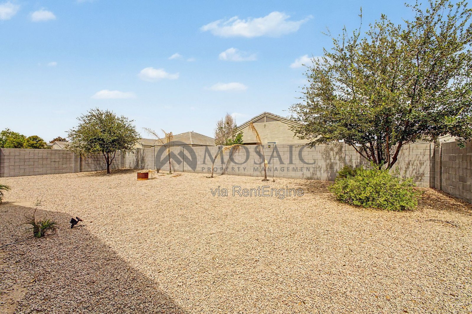 Stunning 3 bed, 2 bathroom home in San Tan Valley! property image