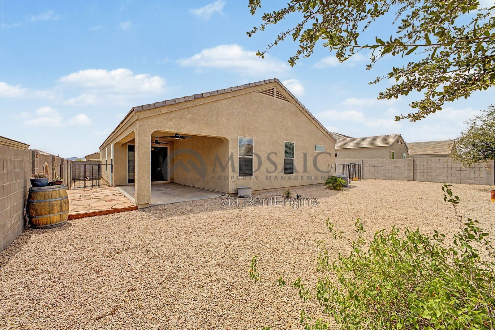 Stunning 3 bed, 2 bathroom home in San Tan Valley! property image