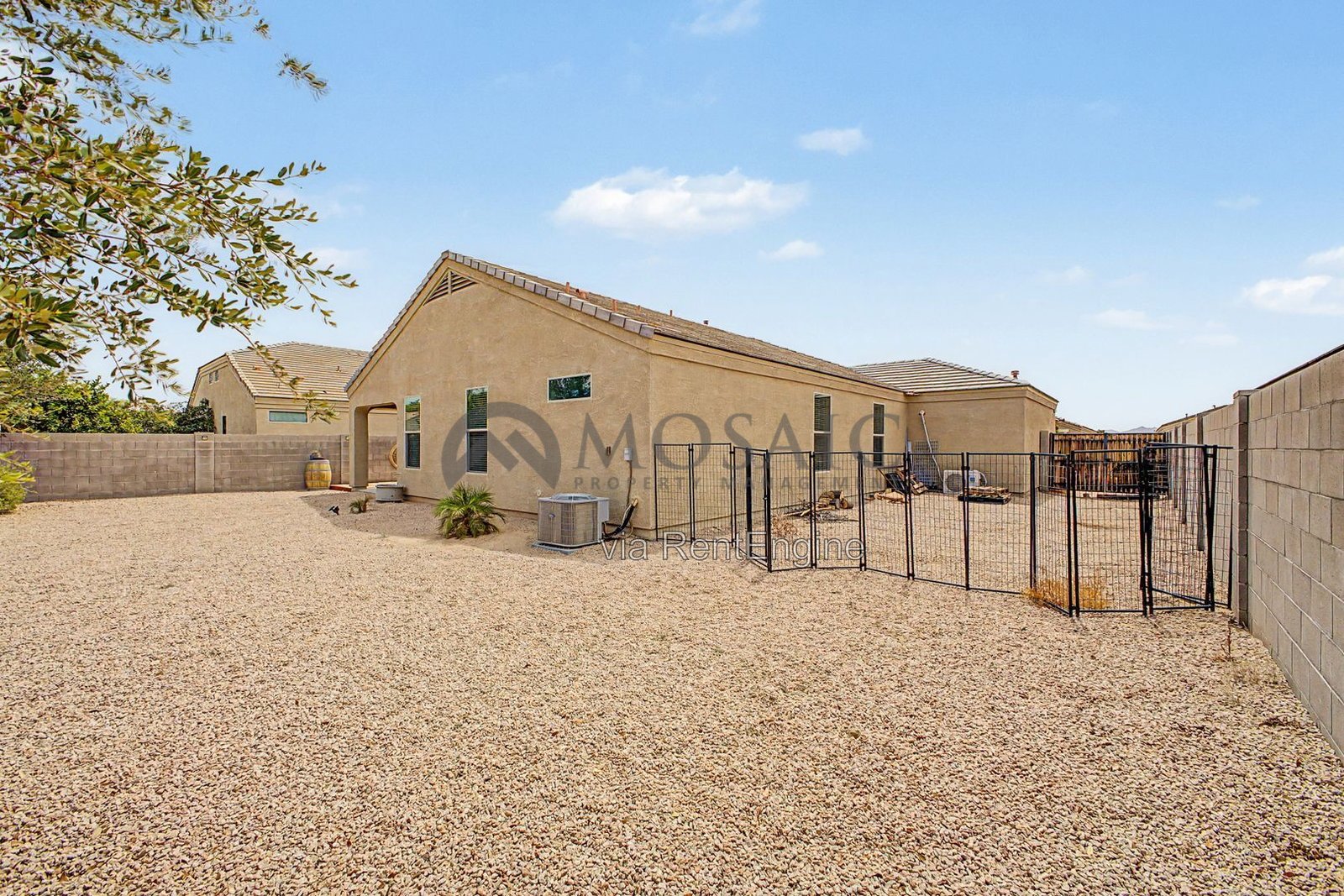 Stunning 3 bed, 2 bathroom home in San Tan Valley! property image