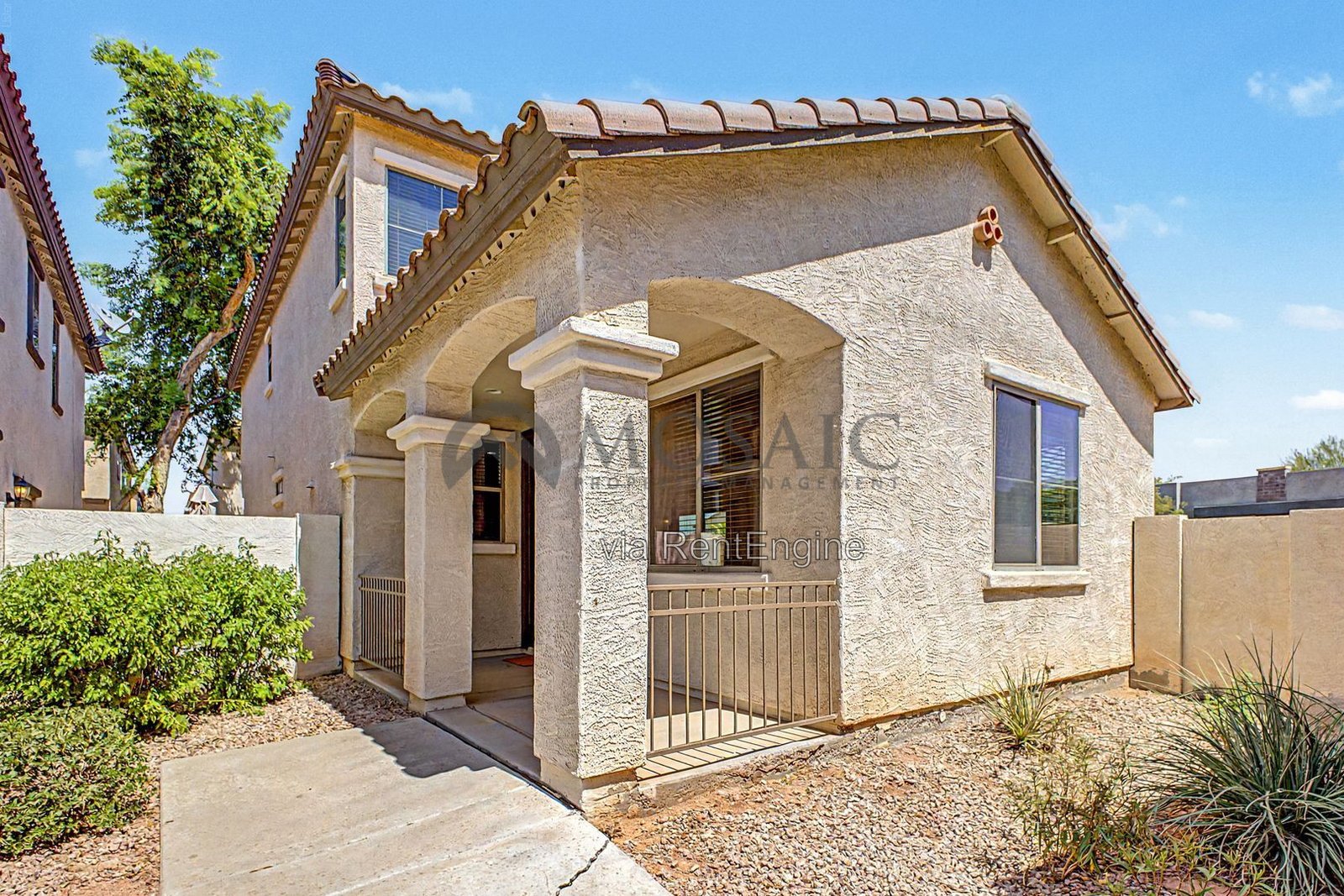 Stunning 3 bed 2.5 bathroom home in Gilbert! property image