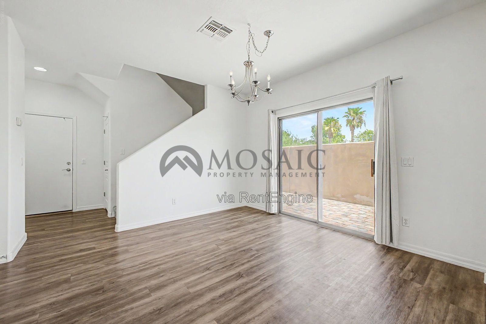 Stunning 3 bed 2.5 bathroom home in Gilbert! property image