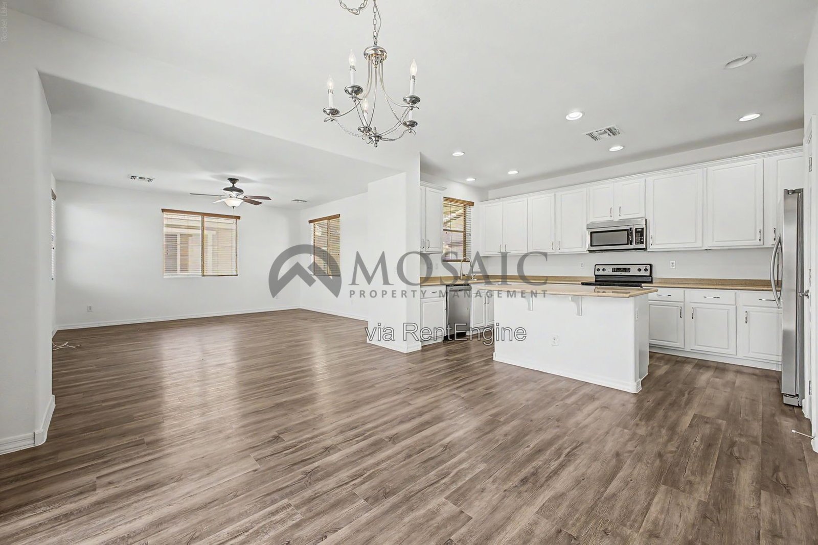 Stunning 3 bed 2.5 bathroom home in Gilbert! property image