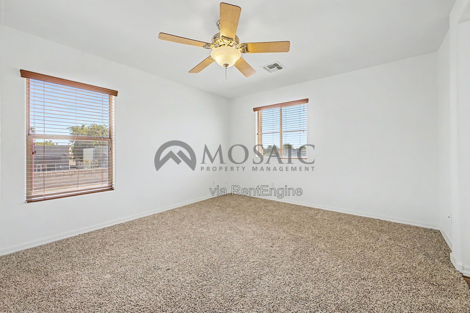 Stunning 3 bed 2.5 bathroom home in Gilbert! property image