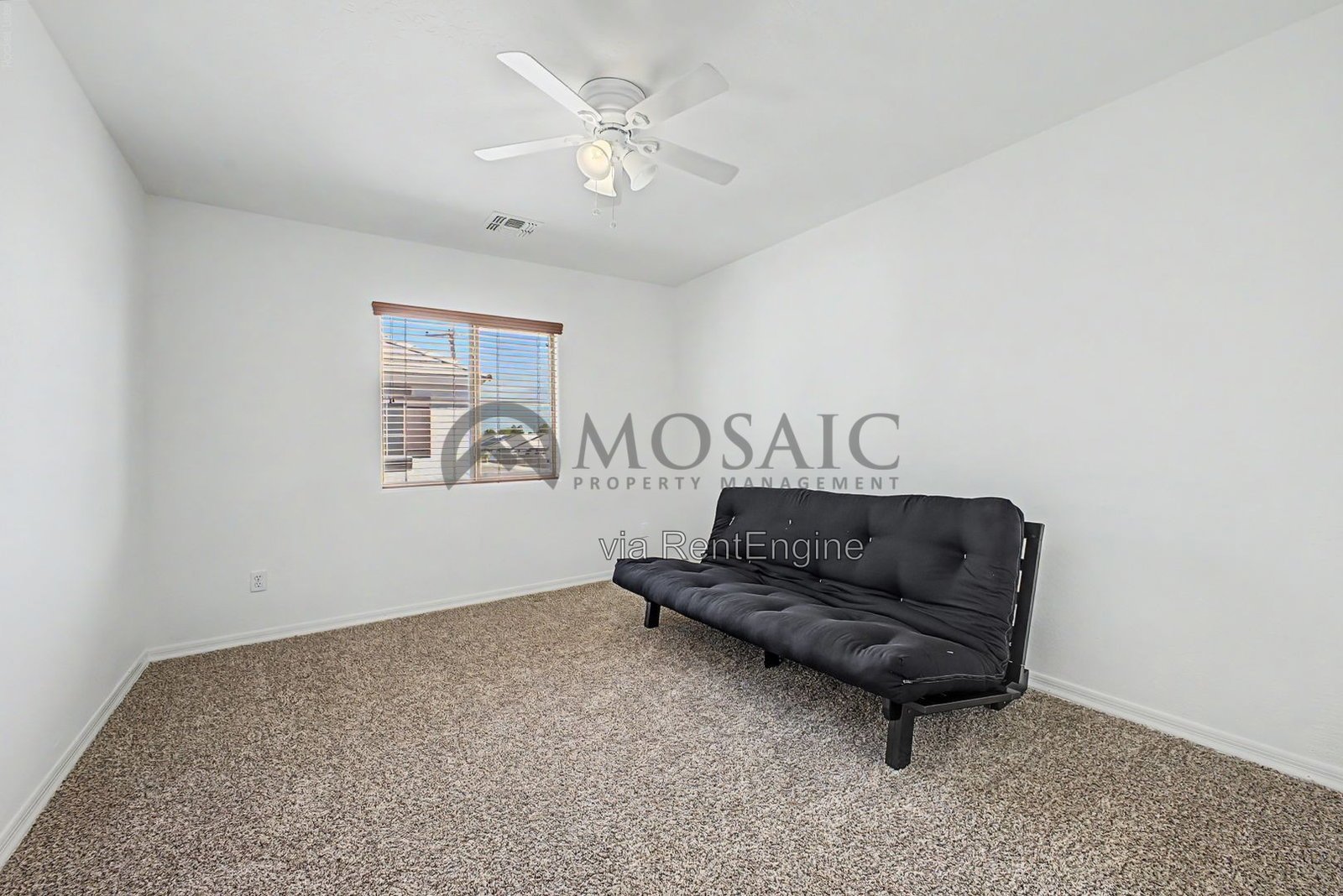 Stunning 3 bed 2.5 bathroom home in Gilbert! property image