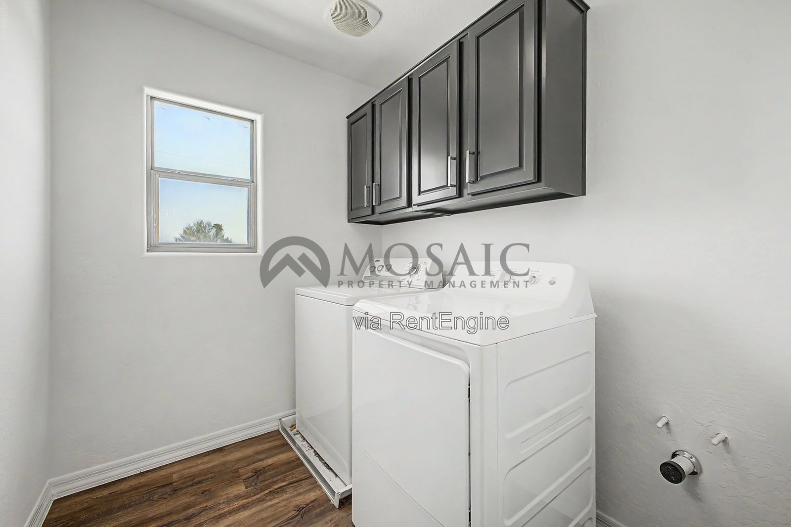 Stunning 3 bed 2.5 bathroom home in Gilbert! property image