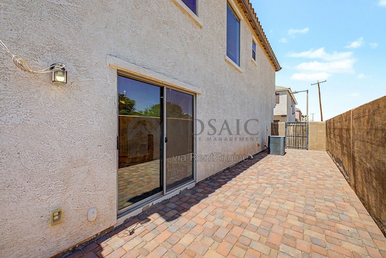 Stunning 3 bed 2.5 bathroom home in Gilbert! property image