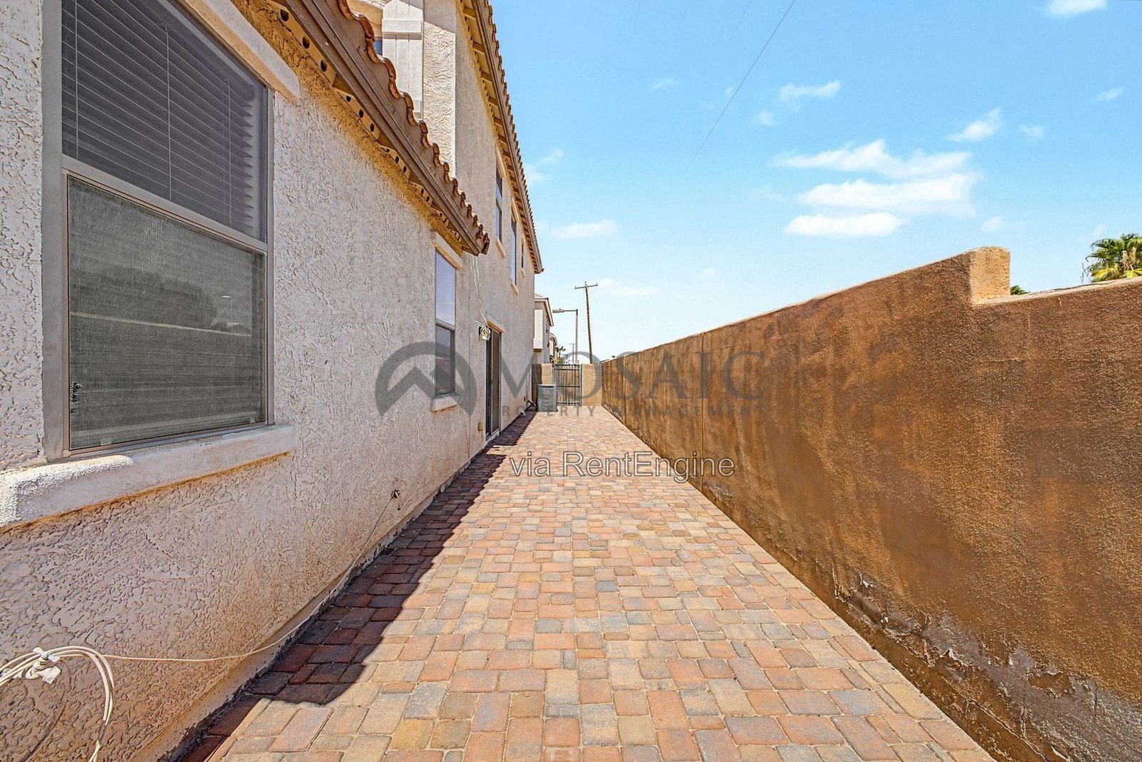 Stunning 3 bed 2.5 bathroom home in Gilbert! property image