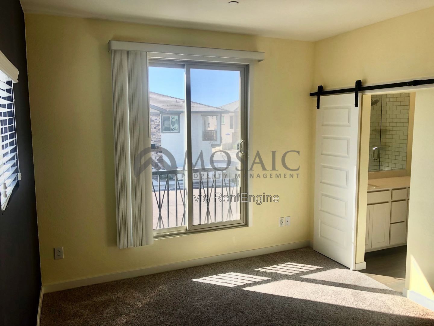 ELEGANT 2 Bed/ 2.5 bath Townhome In Gilbert! property image