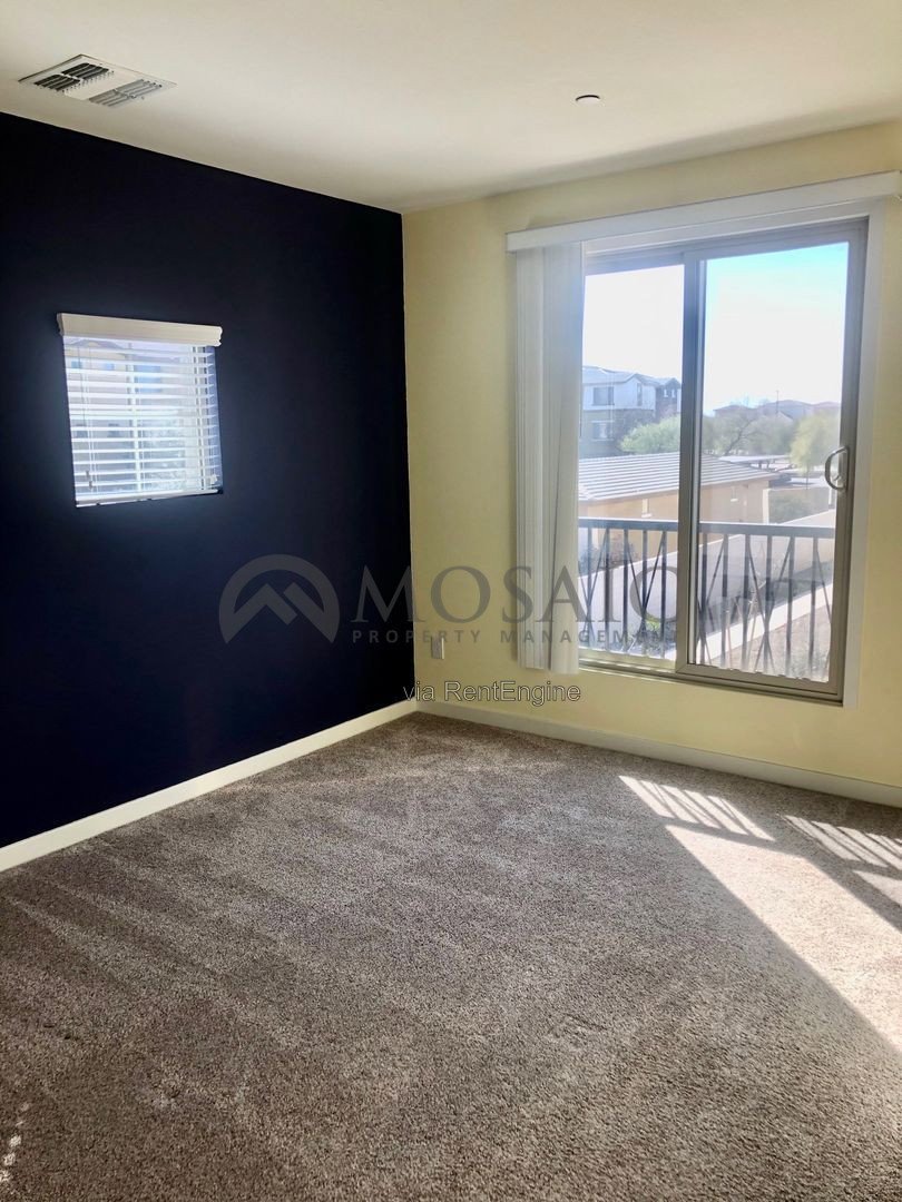 ELEGANT 2 Bed/ 2.5 bath Townhome In Gilbert! property image