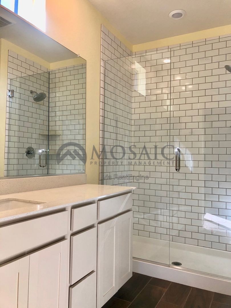 ELEGANT 2 Bed/ 2.5 bath Townhome In Gilbert! property image
