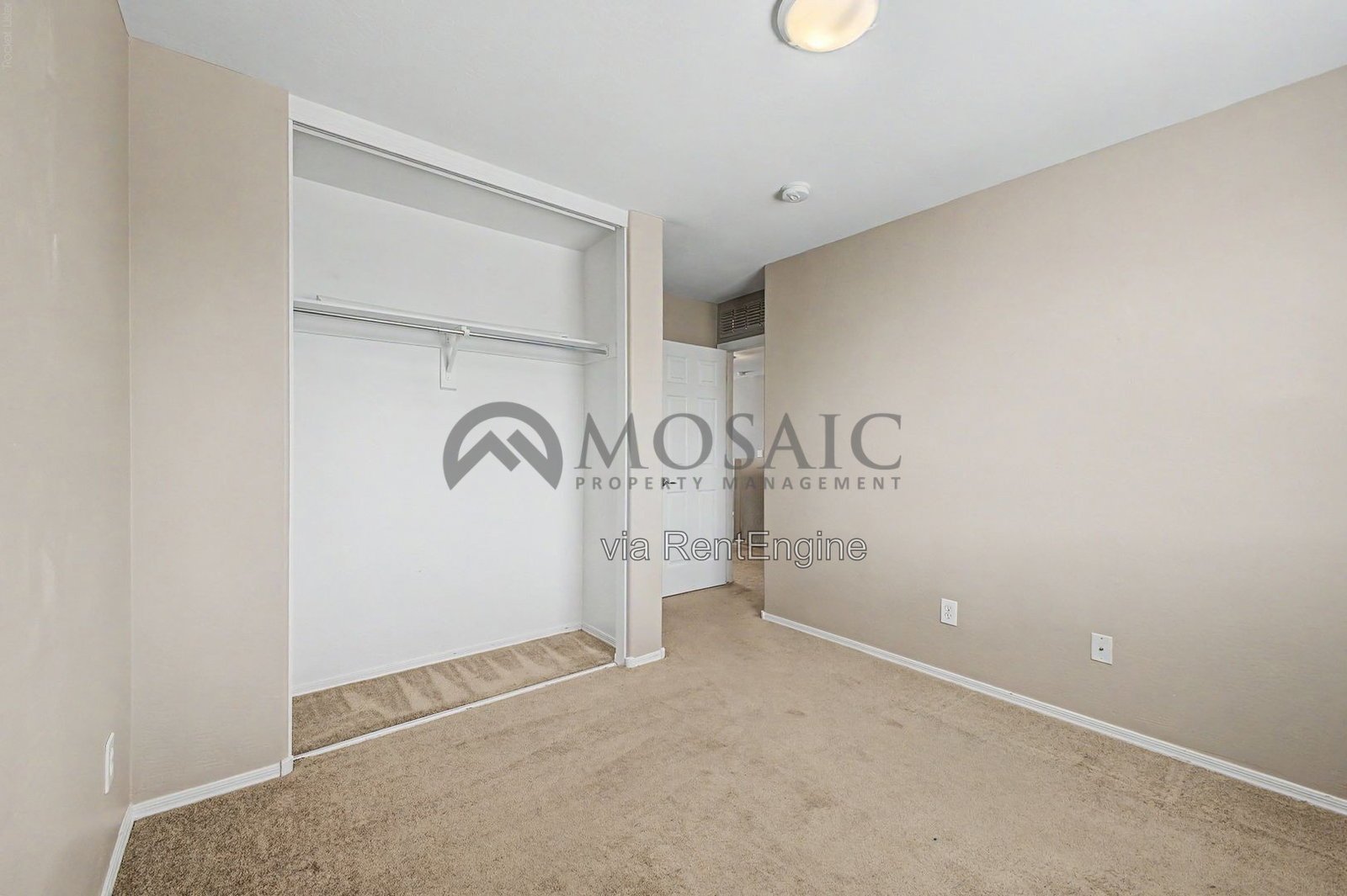 4 Bedroom, 2.5 Bathroom Home In Florence! property image