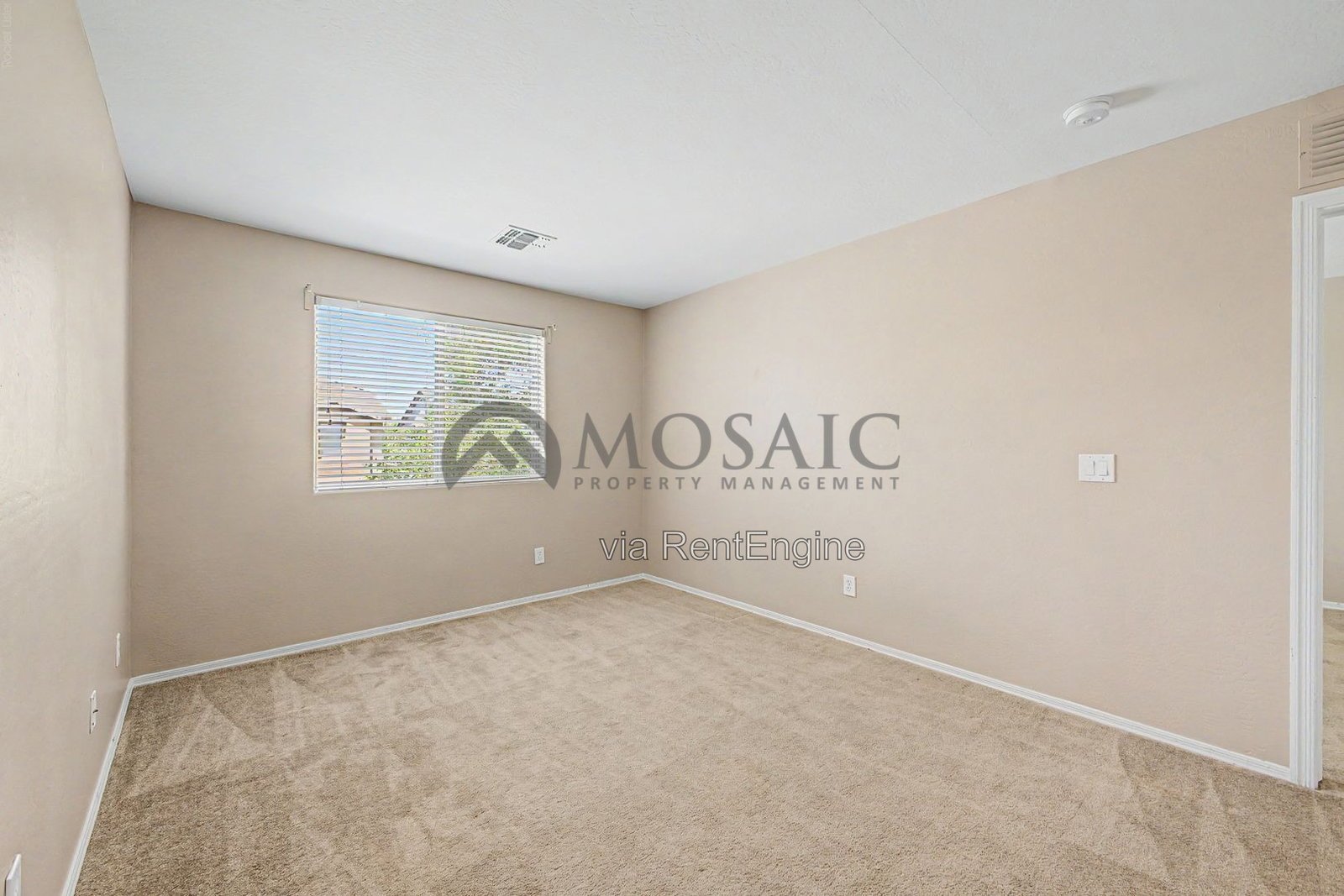 4 Bedroom, 2.5 Bathroom Home In Florence! property image