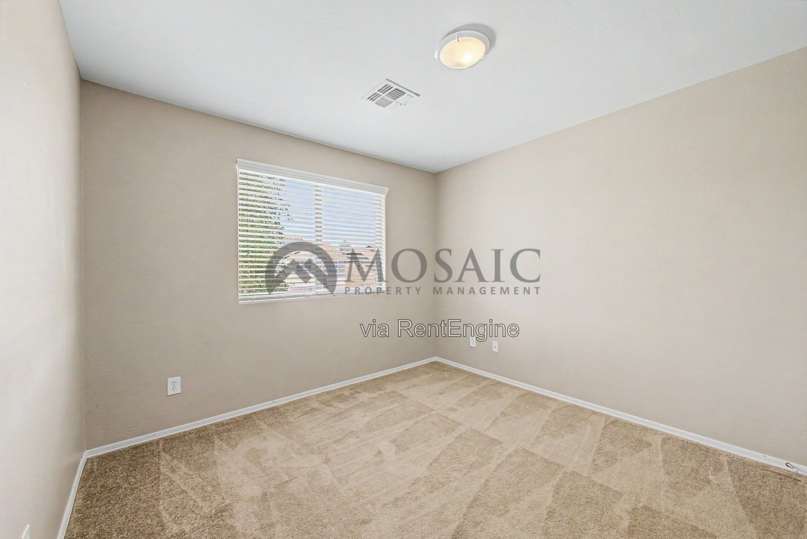 4 Bedroom, 2.5 Bathroom Home In Florence! property image