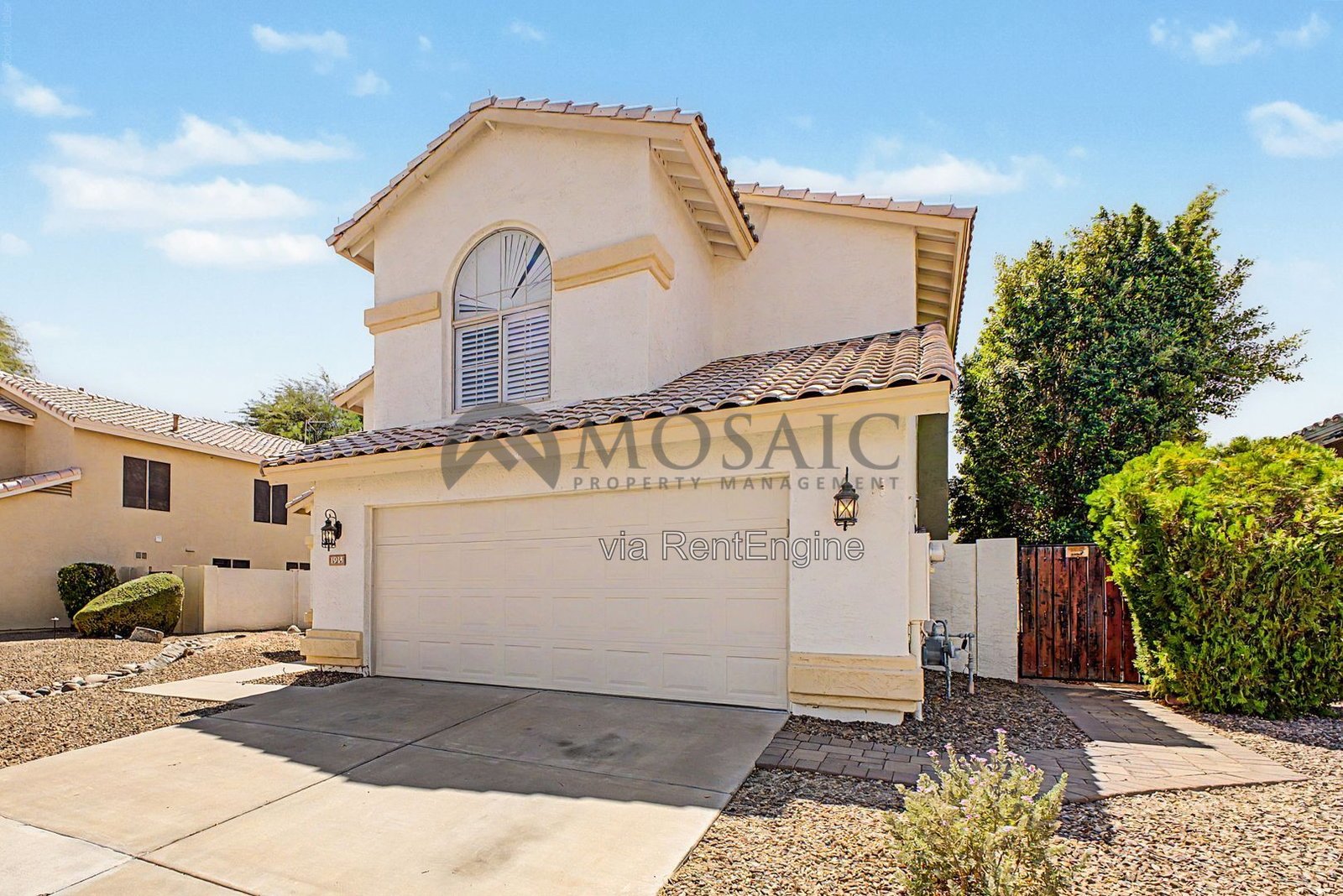 3 bed/2.5 bath PLUS DEN in South Chandler with SPARKLING POOL! property image