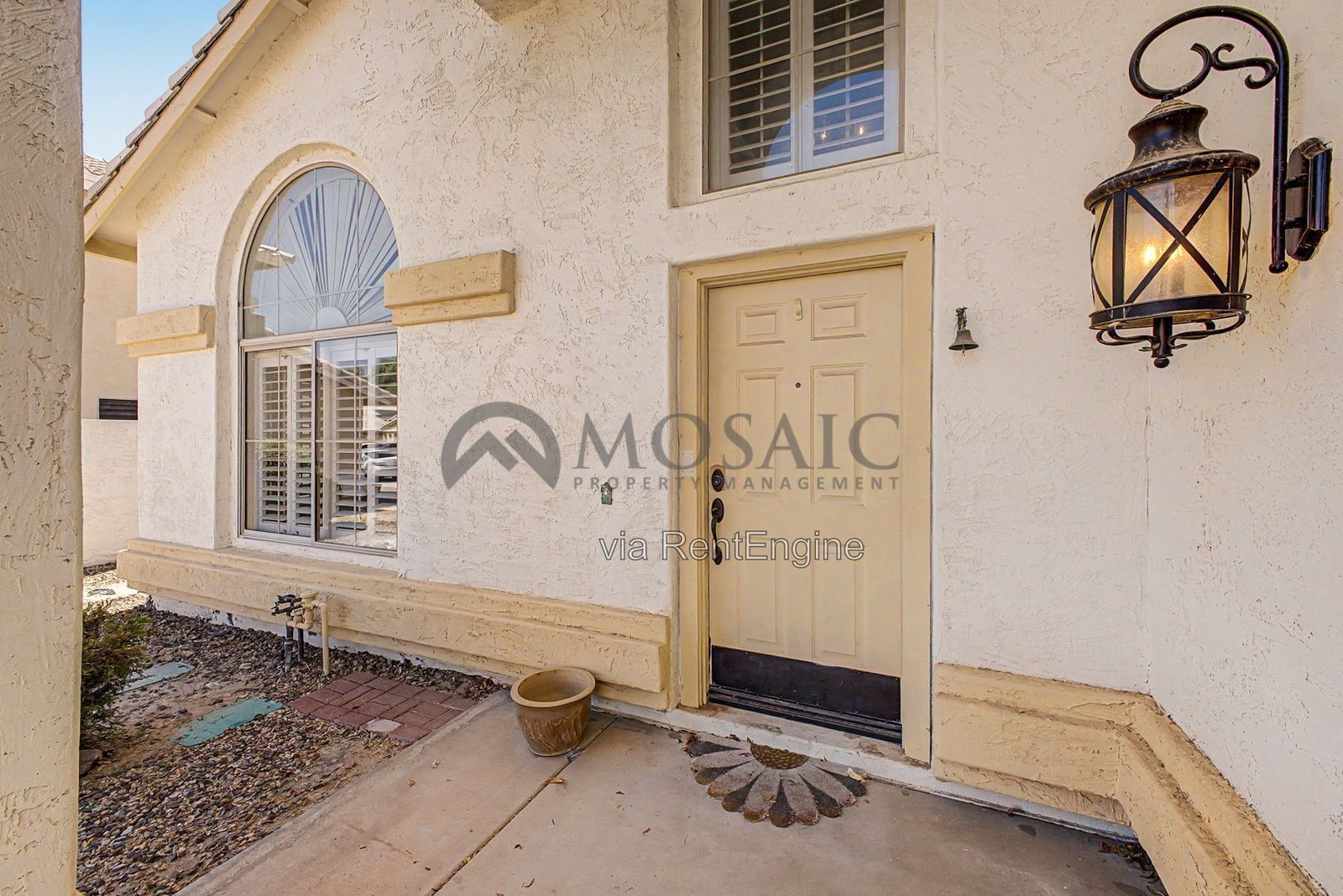 3 bed/2.5 bath PLUS DEN in South Chandler with SPARKLING POOL! property image