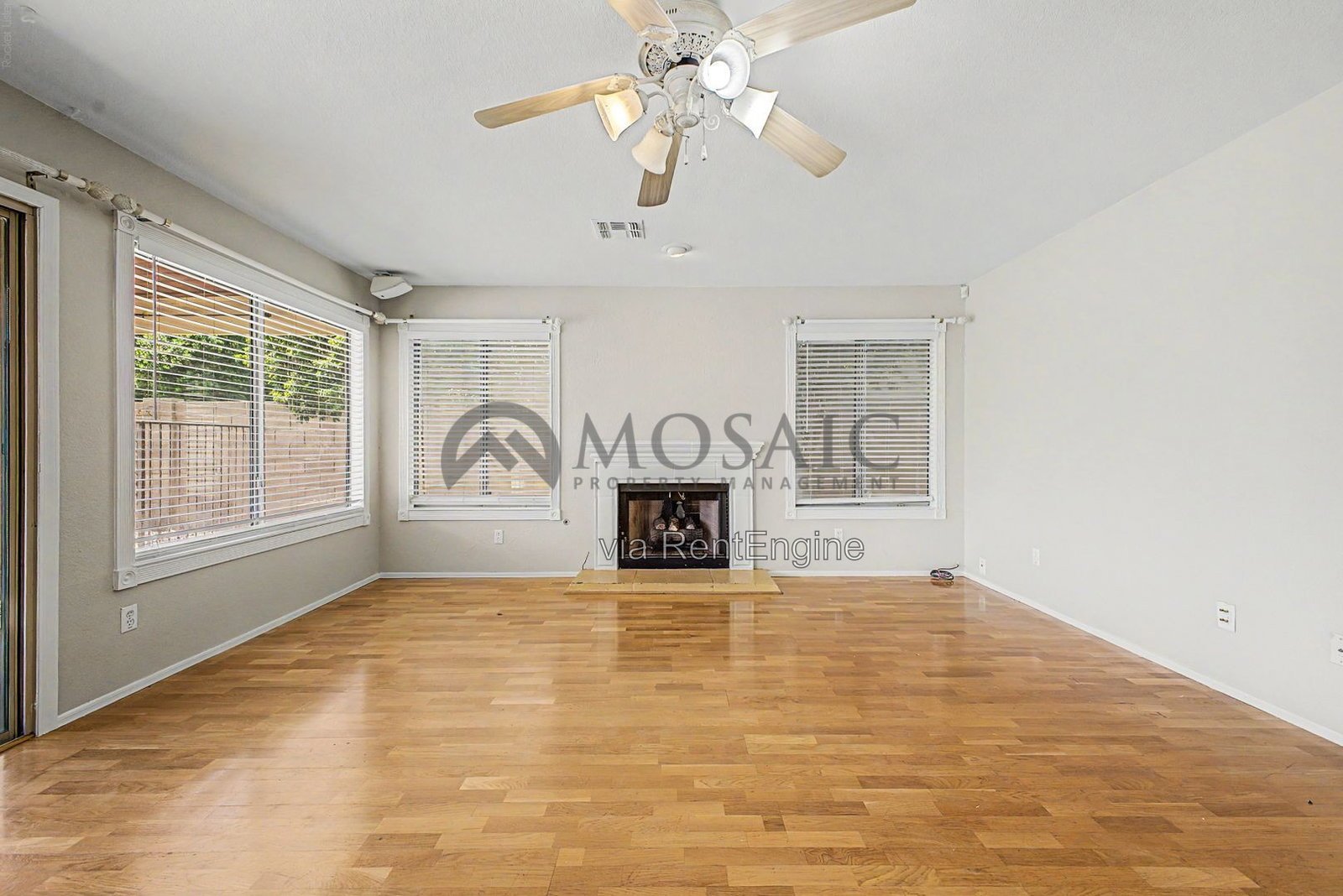 3 bed/2.5 bath PLUS DEN in South Chandler with SPARKLING POOL! property image