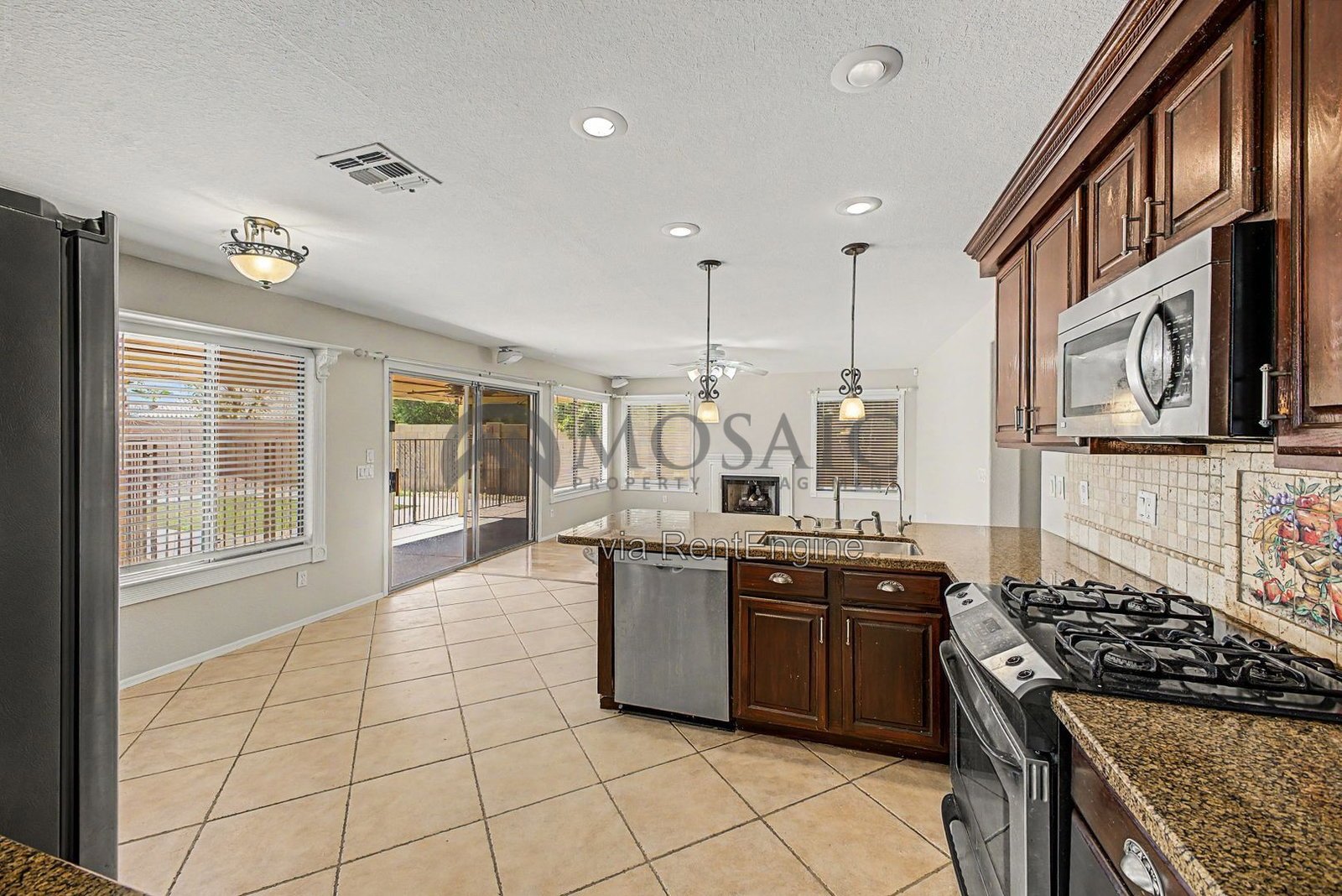 3 bed/2.5 bath PLUS DEN in South Chandler with SPARKLING POOL! property image
