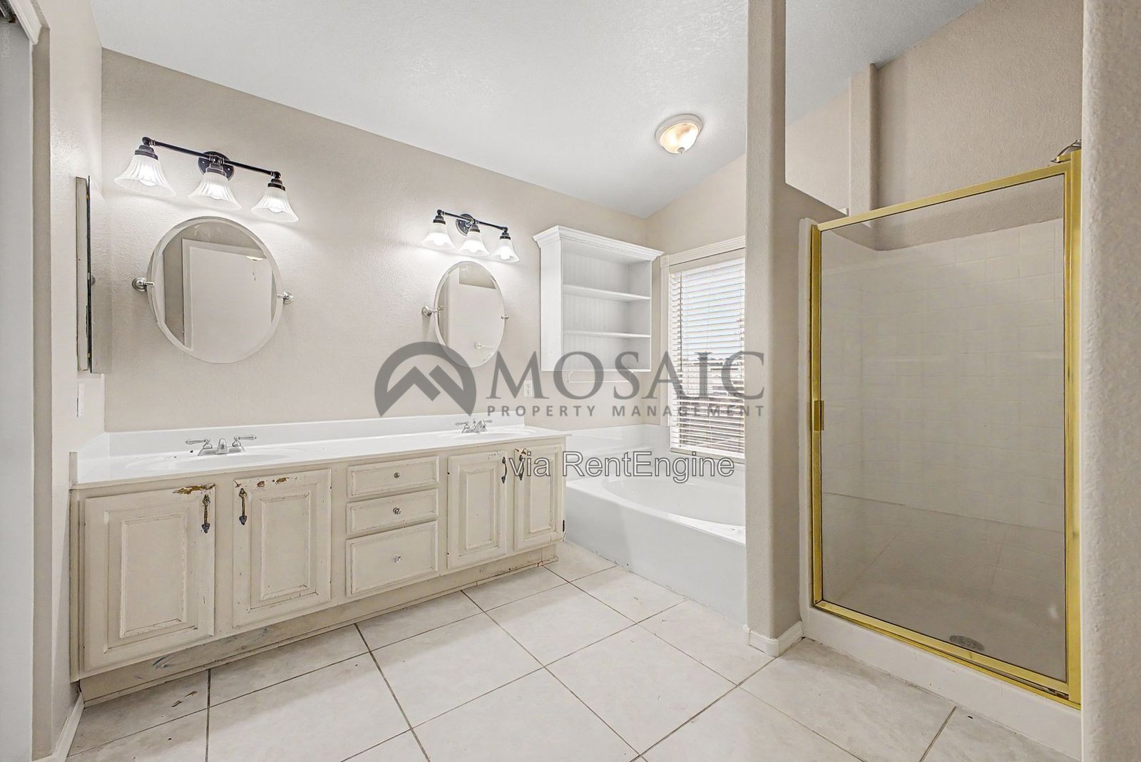 3 bed/2.5 bath PLUS DEN in South Chandler with SPARKLING POOL! property image