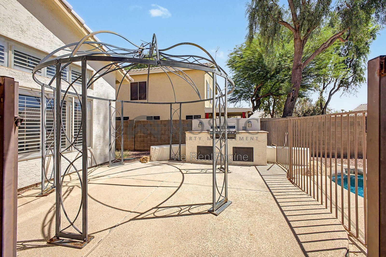 3 bed/2.5 bath PLUS DEN in South Chandler with SPARKLING POOL! property image
