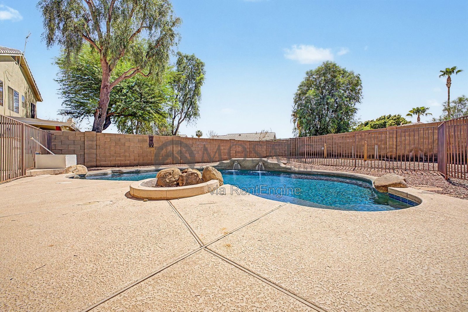 3 bed/2.5 bath PLUS DEN in South Chandler with SPARKLING POOL! property image