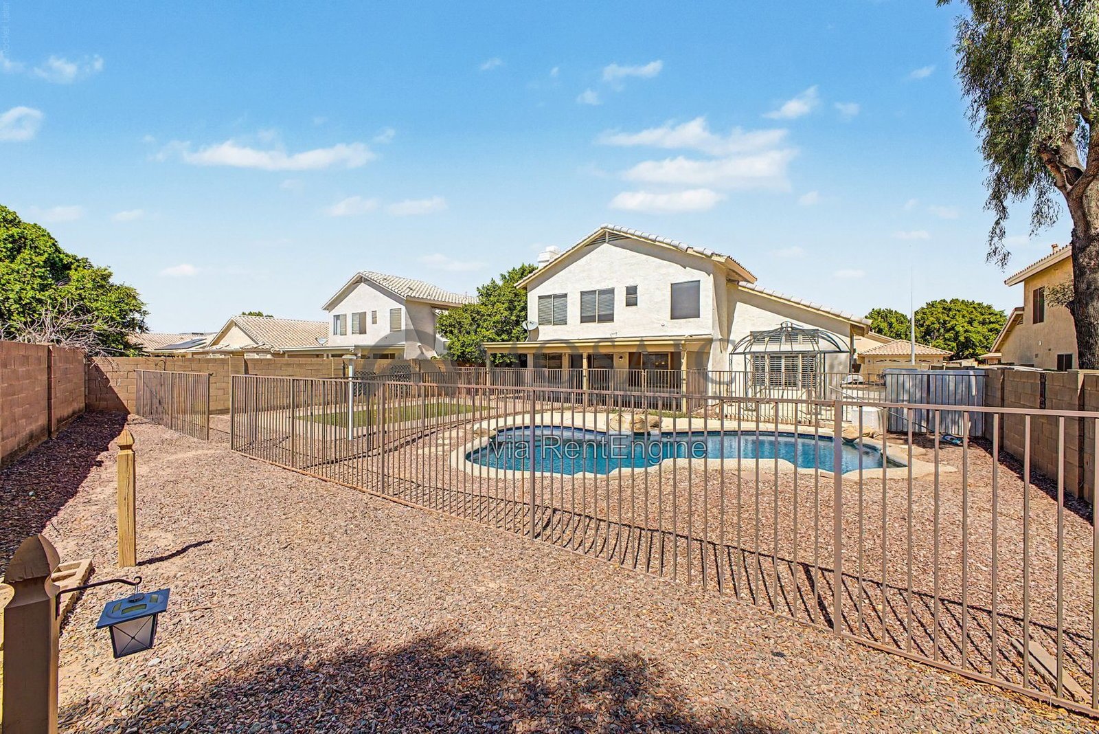 3 bed/2.5 bath PLUS DEN in South Chandler with SPARKLING POOL! property image