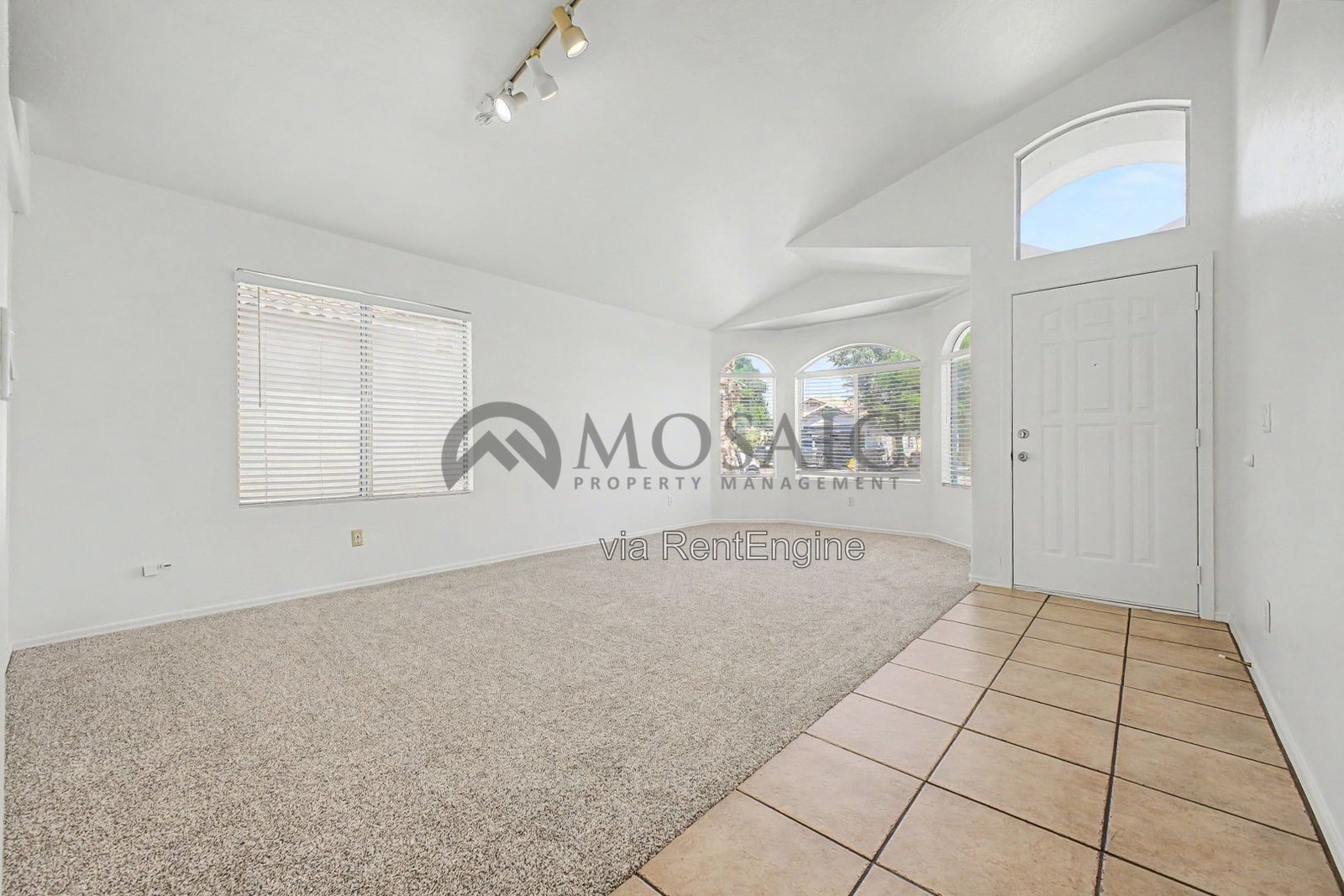 Beautiful home close to the North 101 freeway property image