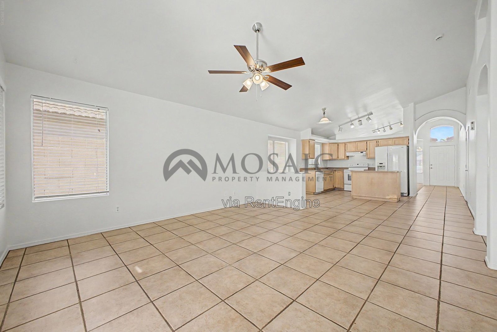 Beautiful home close to the North 101 freeway property image