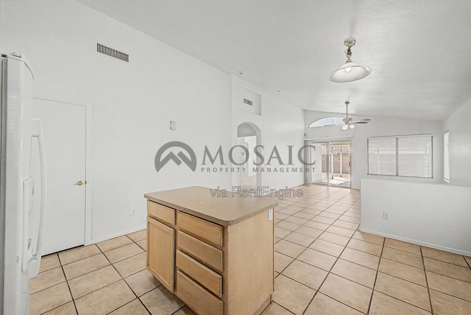Beautiful home close to the North 101 freeway property image