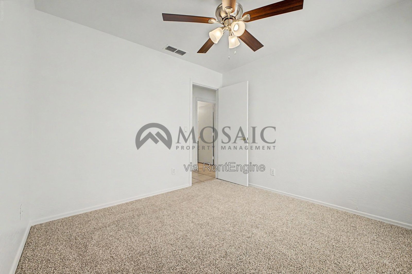 Beautiful home close to the North 101 freeway property image