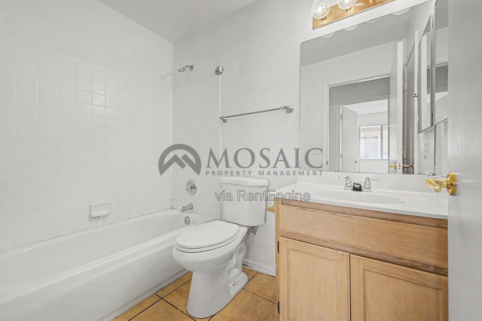 Beautiful home close to the North 101 freeway property image